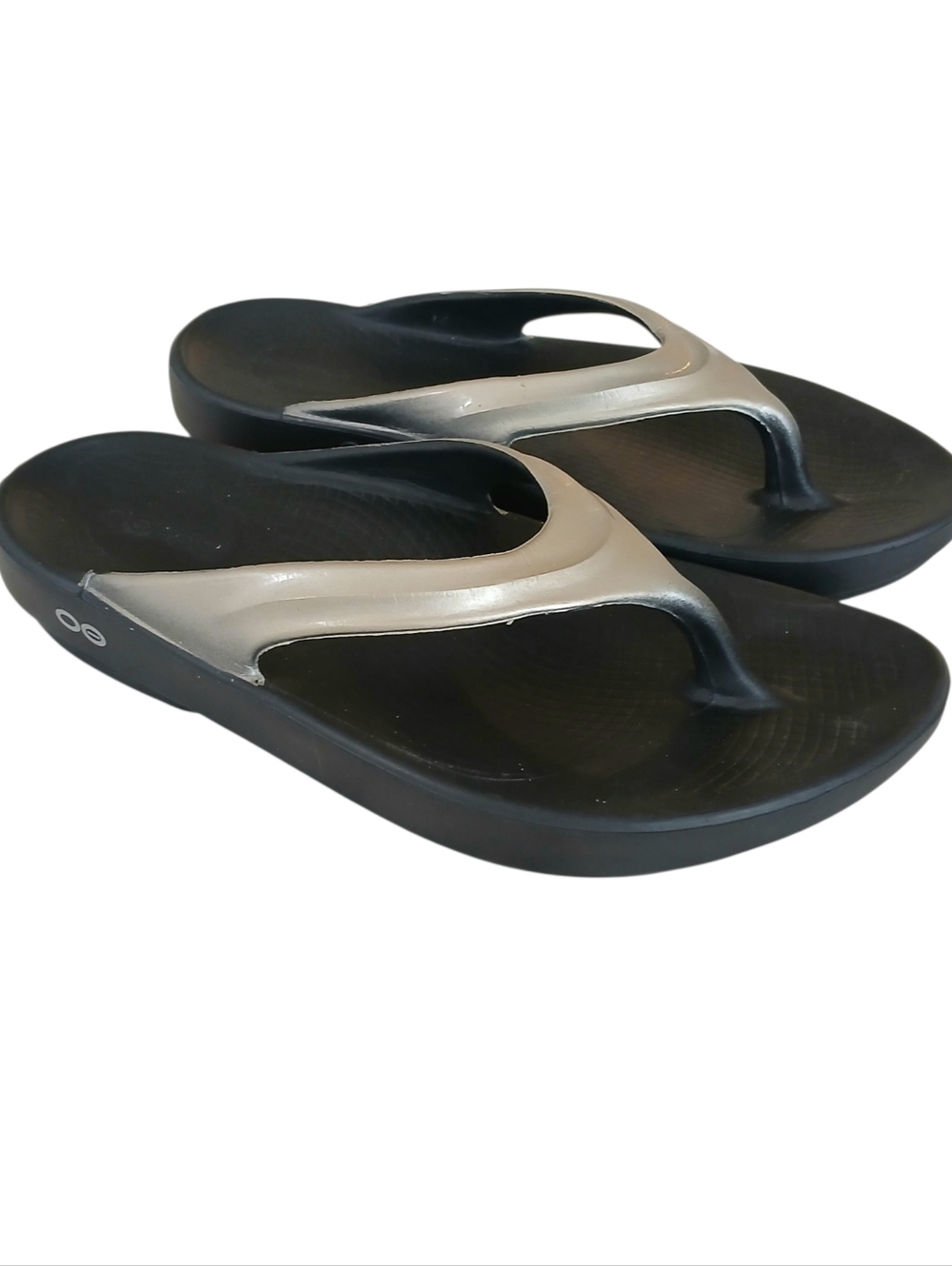 OOfos OOlala Luxe Thong Recovery Sandals In Latte Women's 8 Cushioned Washable